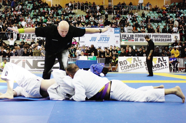 A day rich in finishes at the 2012 European Championship / Photo: Raphael Nogueira A day rich in finishes at the 2012 European Championship / Photo: Raphael Nogueira