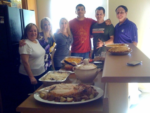 Mesa farta no Dia de Ação de Graças, no fim de novembro. Fotos: Rafael Freitas.