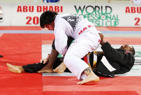 Campeão absoluto em Abu Dhabi em 2009, Tarsis quer voltar ao topo no Jiu-Jitsu, entre um seminário e outro. Foto: Ivan Trindade/GRACIEMAG.