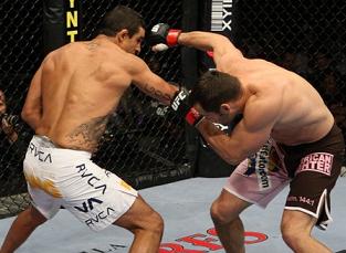 Back in Brazil, Belfort approves of Abu Dhabi