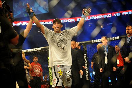 Werdum: “Overeem, cuidado que vou te quebrar mais uma vez”