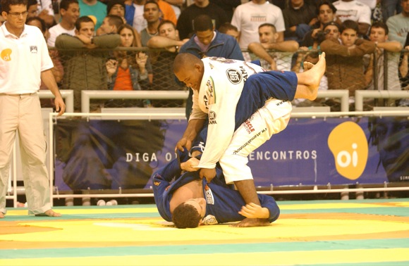 Reveja o 1º encontro de Roger Gracie e Jacaré no Mundial de Jiu-Jitsu