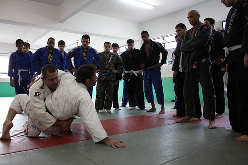 Saia do sufoco na meia-guarda