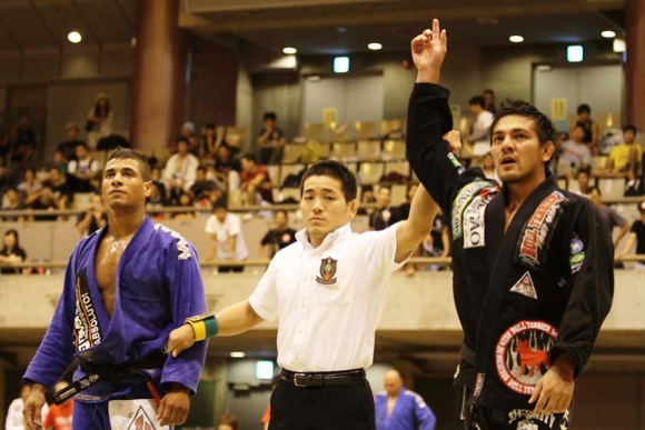 Campeão asiático de Jiu-Jitsu estreia no MMA no Deep