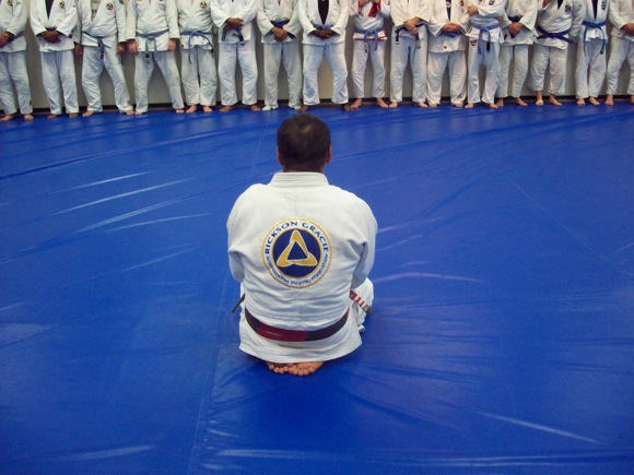Rickson Gracie durante seminário de Jiu-Jitsu. Foto: Divulgação/GRACIEMAG