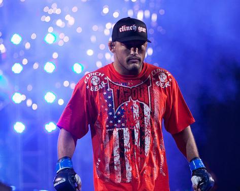 Henderson works on ground game to face Babalu