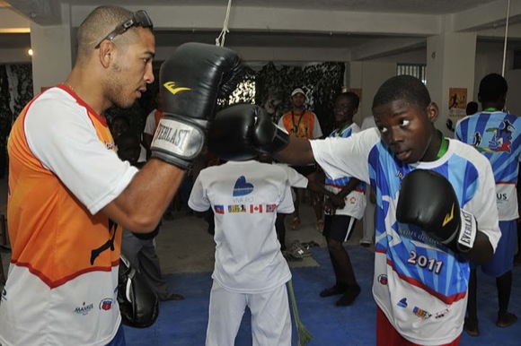 After UFC fight Aldo to hold auction for Haiti