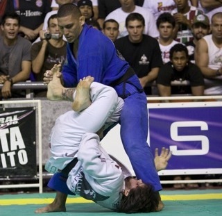 Bernardo Faria and Abi-Rihan in mouth-watering superfight