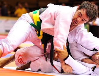 Após finalizar no MMA, Celsinho volta ao Mundial: “Quero o hall da fama do Jiu-Jitsu”