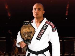 World champions train together for MMA