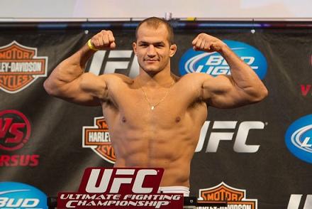 UFC: Cigano and “Bones” Jones win by knockout