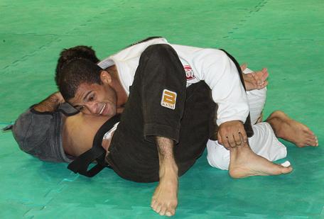 Cachorrão holds no grudge against Hughes
