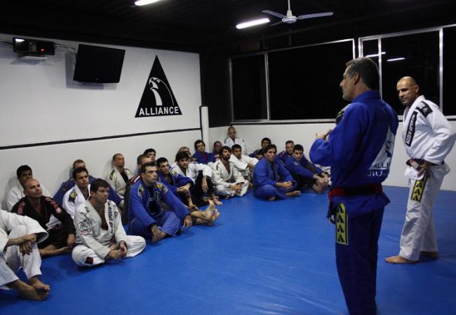 Master Jacaré received in Rio