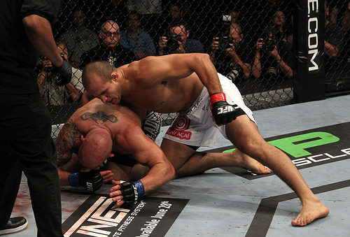 UFC 131: Cigano vence Carwin e agora enfrenta Velasquez