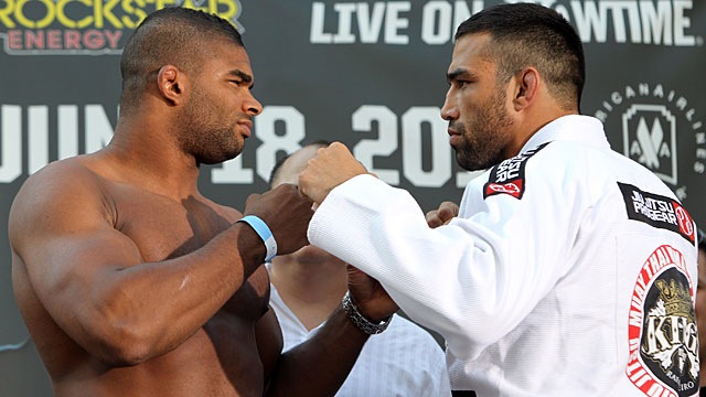 Werdum sports gi to weigh-ins and taunts Overeem