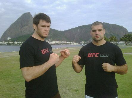 UFC Rio: fighters pose for photos around picturesque city
