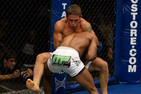 UFC 189: a guilhotina poderosa de Chad Mendes antes da guerra com McGregor