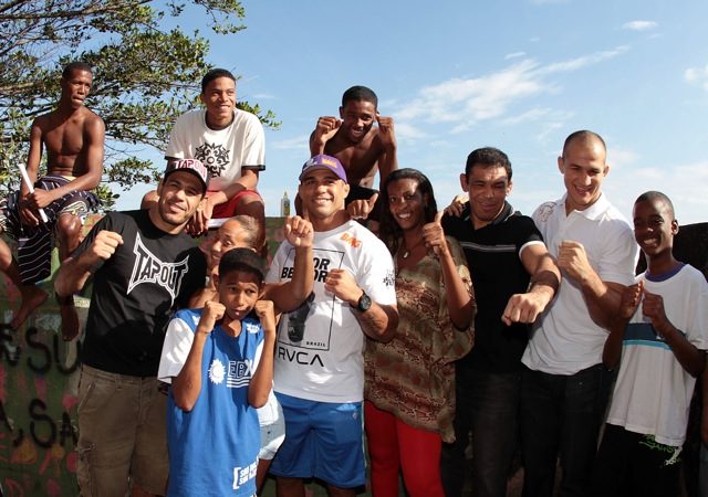 “Desejo passa, sonho é uma jornada incansável. Lutem pelos seus sonhos”