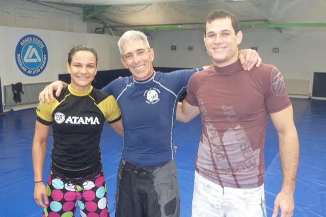 Roger Gracie ensina detalhe para não perder a guilhotina no Jiu-Jitsu