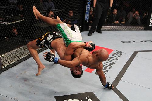 Veja as quedas, finalizações e nocautes do UFC on Versus