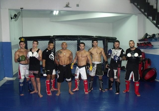 Celsinho comenta treino forte para estreia no MMA