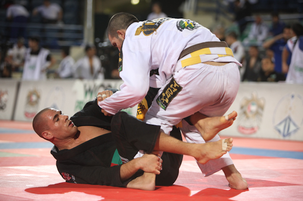 Check out who is fighting in Texas to go to Abu Dhabi