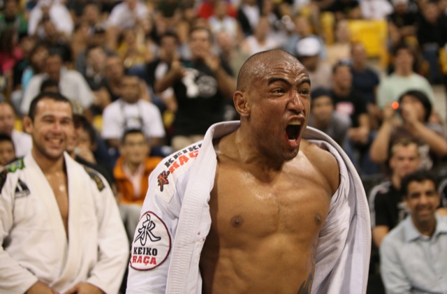 Feras da Keiko: Serginho Moraes, campeão mundial e astro em ascensão no UFC