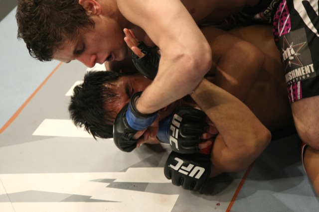 8 lições do lutador com o melhor Jiu-Jitsu do UFC 141