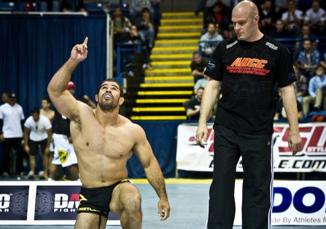 What’s different about how Rousimar “Toquinho” Palhares handles feet in Jiu-Jitsu?