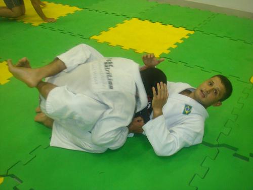 Andrezinho Nogueira ensina finalizacao de Jiu Jitsu