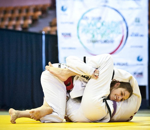 Mackenzie Dern em acao na seletiva de Montreal Foto Dan Rod