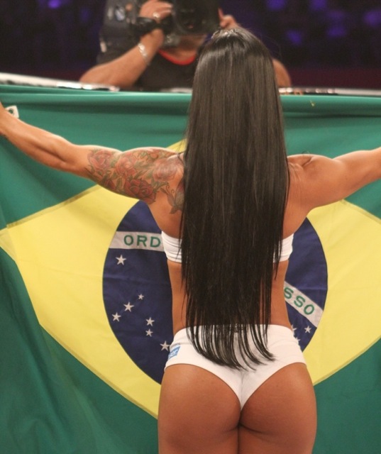 A ring-girl Fabiana Frota, mulher de Alexandre Frota.