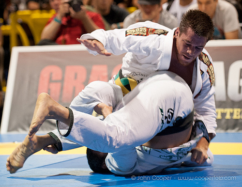 Bill Cooper na superluta com Nino Schembri na World Jiu-Jitsu Expo. Foto: John Cooper