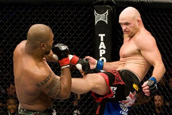 Keith Jardine nos tempos do UFC contra Rampage Foto UFC