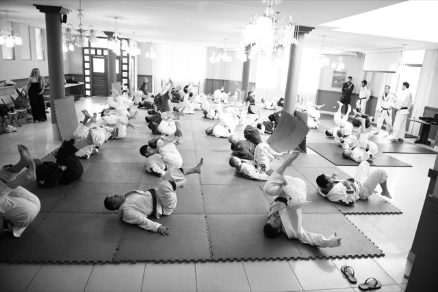 Treino de Jiu-Jitsu na Costa Rica, durante seminário dos Gracie. Foto: Ray Santana