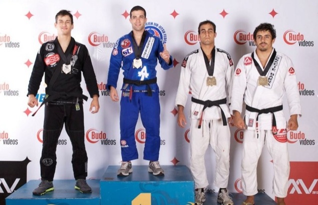 Augusto Tanquinho novamente no topo em 2012. Foto: John Cooper/IBJJF