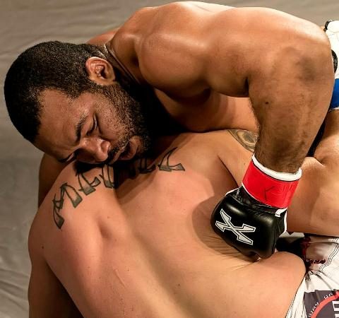 Bruno Bastos: “Faixa-preta de Jiu-Jitsu não é faixa-preta de MMA”