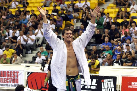 Watch the documentary on Roger Gracie’s BJJ career