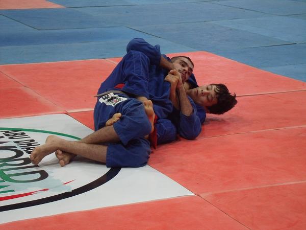 A luta encruada entre Paulo Miyao e Kit Dale no Asian Open 2012