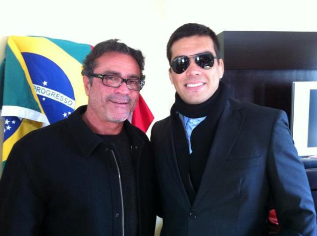 Jorge Guimarães, o Joinha, com Lyoto Machida. Foto: Arquivo Pessoal.