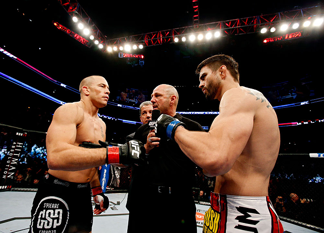 GSP e Carlos Condit voltam a atuar em Março. Foto: Josh Hedges/Zuffa LCC via Getty Images