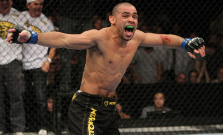 Renan Barão and the Jiu-Jitsu that he doesn’t give up. Photo: UFC/Disclosure