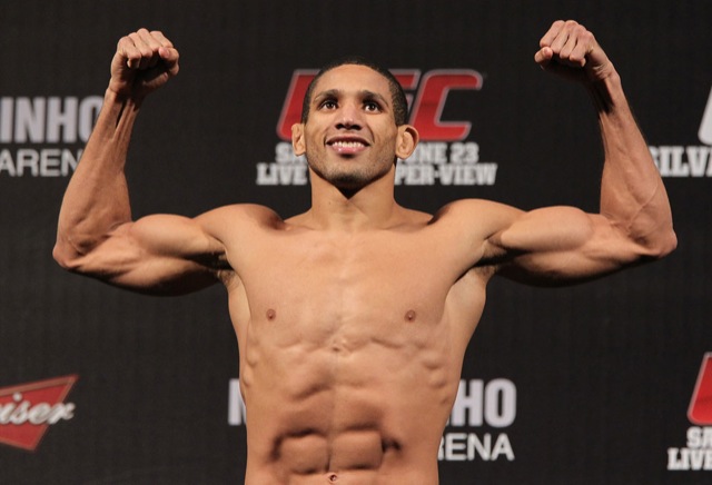 Hacran Dias durante pesagem no UFC Belo Horizonte, em junho. Foto: Josh Hedges/Zuffa LLC/Zuffa LLC via Getty Images