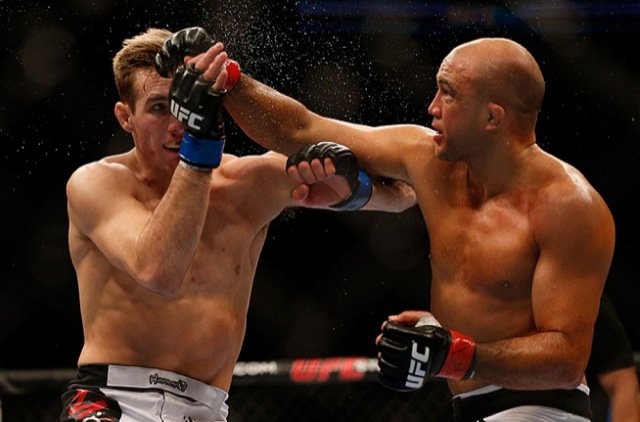 O jovem Rory MacDonald contra a lenda BJ Penn, no UFC on Fox 5, em Seattle.