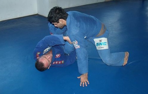 Like Using the Lapel? Sweep With an Abu Dhabi-Bound Black Belt