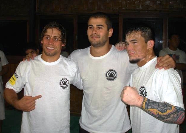 Urijah, Diego e Scott na academia Team Moraes, no Rio. Foto: Arquivo Pessoal