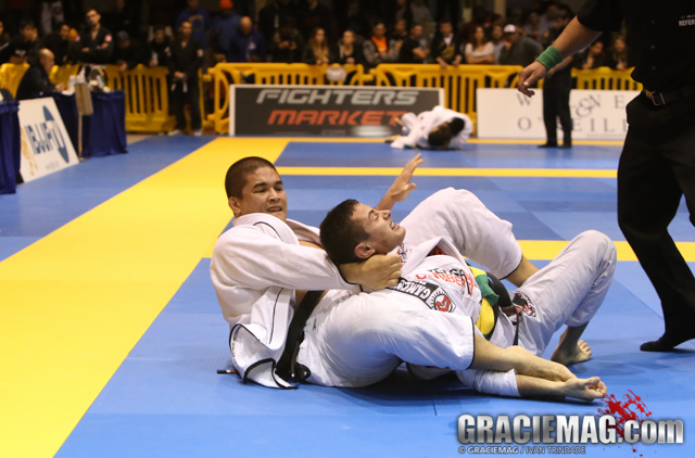 Gustavo Elias chokes Caio Terra for the black belt absolute gold at the San Francisco Open