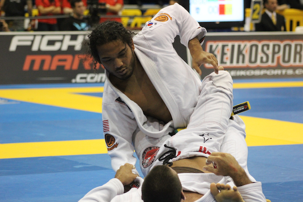 Veja mais um vídeo do campeão do UFC Ben Henderson no Pan 2013