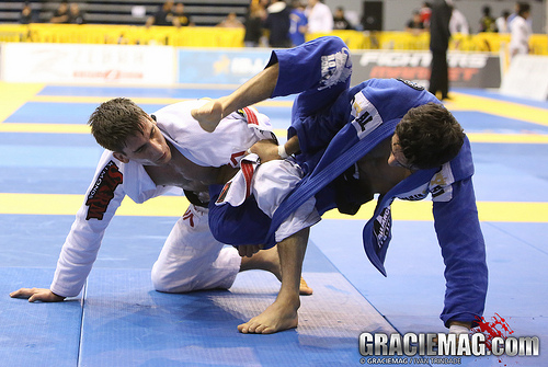 Guilherme Mendes swept Laércio Fernandes, in Pan 2013. Photo: Ivan Trindade/GracieMag