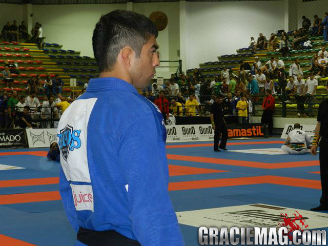 Guto Campos na concentração antes do combate. Foto: Vitor Freitas/GRACIEMAG